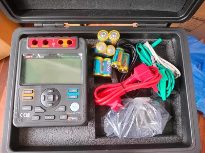 UNI-T 5KV Insulation Resistance Tester UT513A unity Megger